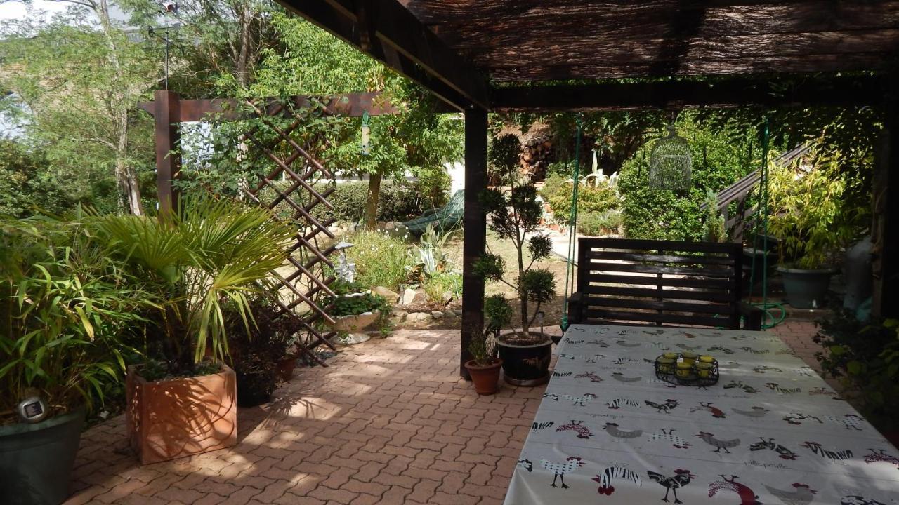 L'Isle-Jourdain  The Petite Chalet Chambre D'Hotes מראה חיצוני תמונה