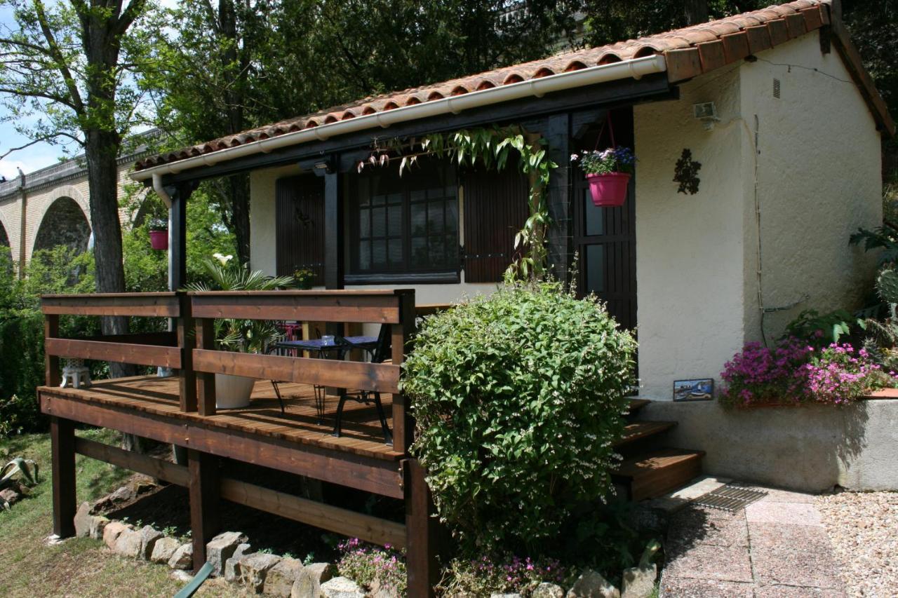L'Isle-Jourdain  The Petite Chalet Chambre D'Hotes מראה חיצוני תמונה